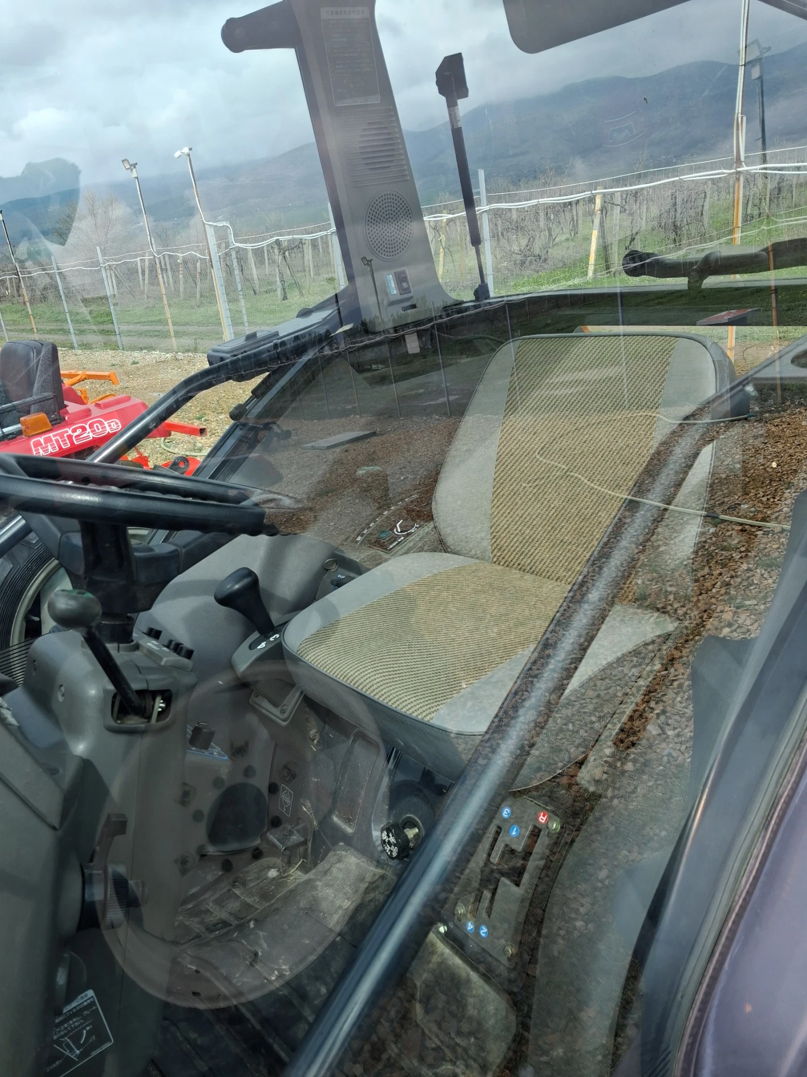 Трактор Kubota Скайтрак , снимка 3 - Селскостопанска техника - 54076351