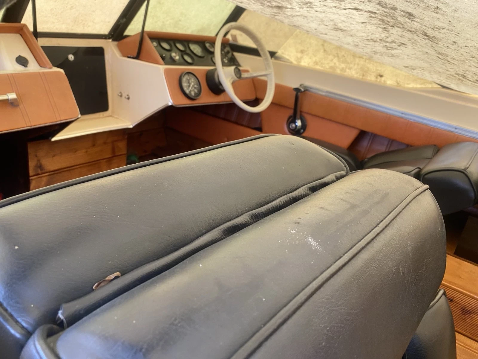 ������� ���� Glastron | Mobile.bg � ����������� 4