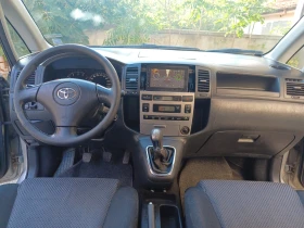 Toyota Corolla verso 2.0 D4D 90к.с., снимка 9