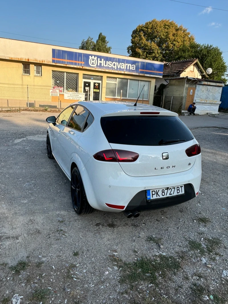 Seat Leon FR 2.0 TDI, снимка 4 - Автомобили и джипове - 47110097