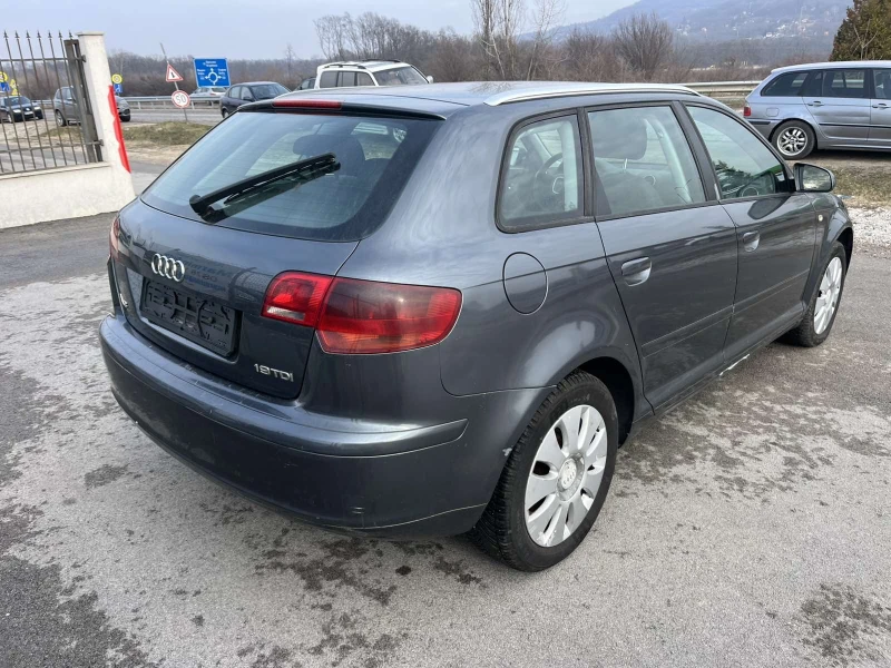 Audi A3 1.9TDI 105кс SPORTBAG КЛИМАТРОНИК ВНОС ИТАЛИЯ, снимка 4 - Автомобили и джипове - 49117929