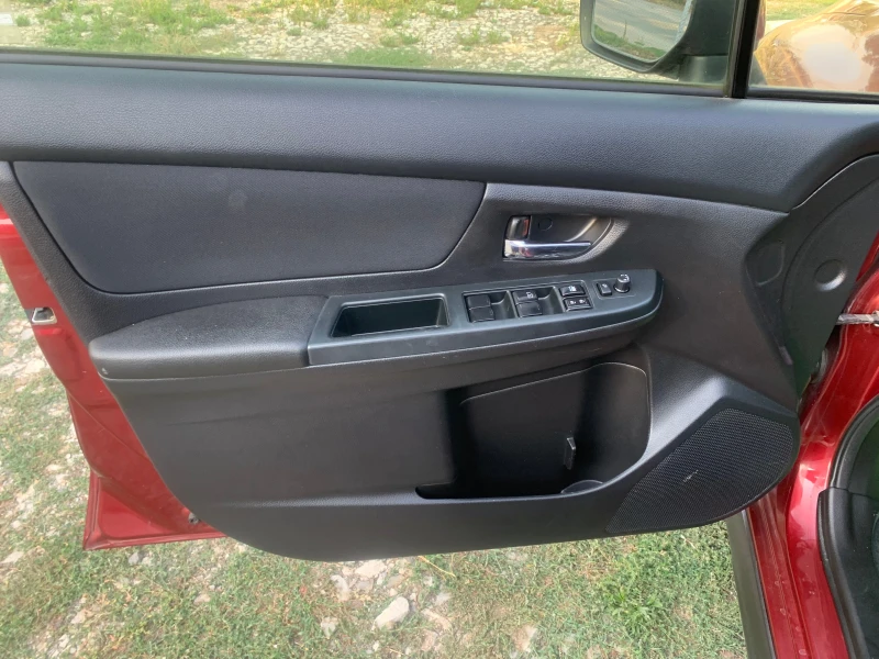 Subaru XV 2.0i Avtomat4x4, снимка 10 - Автомобили и джипове - 51414138