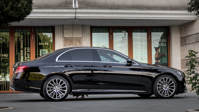 Mercedes-Benz E 220, снимка 4 - Автомобили и джипове - 52498471