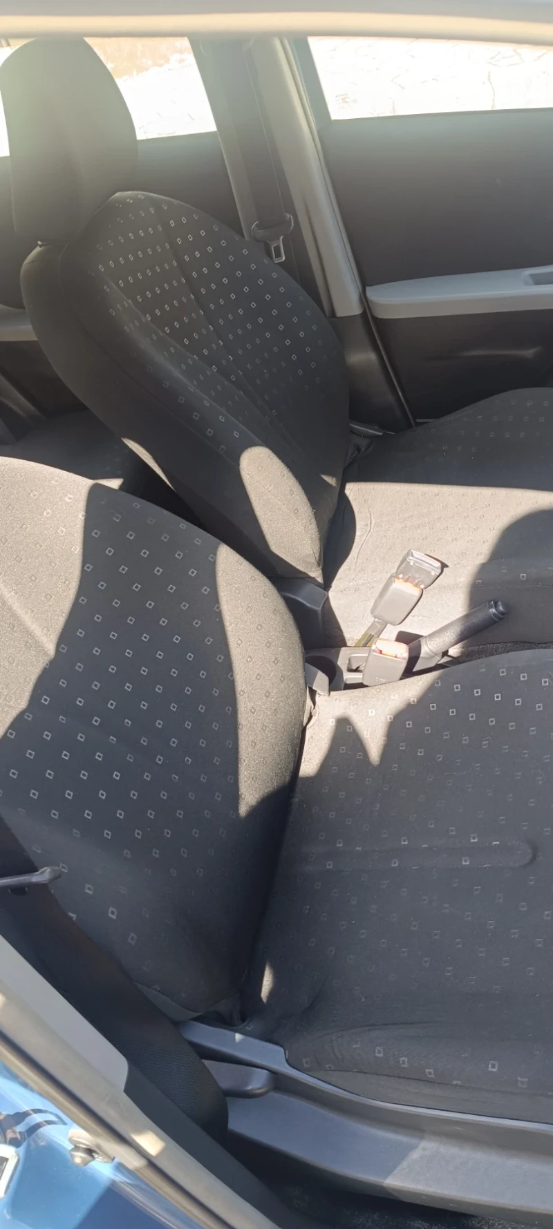 Toyota Yaris 1000, снимка 6 - Автомобили и джипове - 52708144