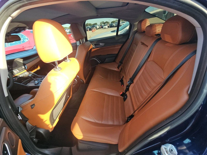 Alfa Romeo Giulia Ti Sport, снимка 12 - Автомобили и джипове - 52408372