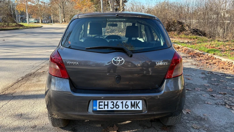 Toyota Yaris, снимка 5 - Автомобили и джипове - 52737530
