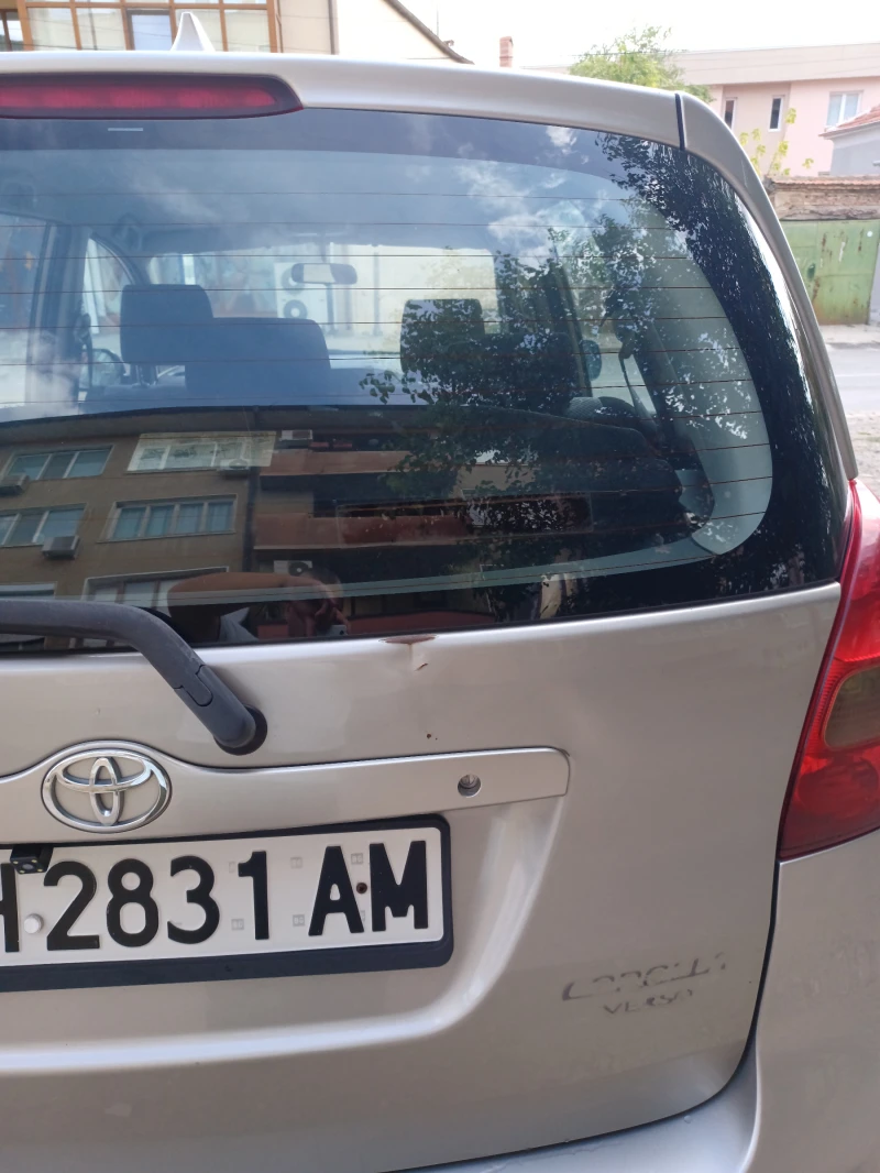 Toyota Corolla verso 2.0 D4D 90к.с., снимка 11 - Автомобили и джипове - 52748351