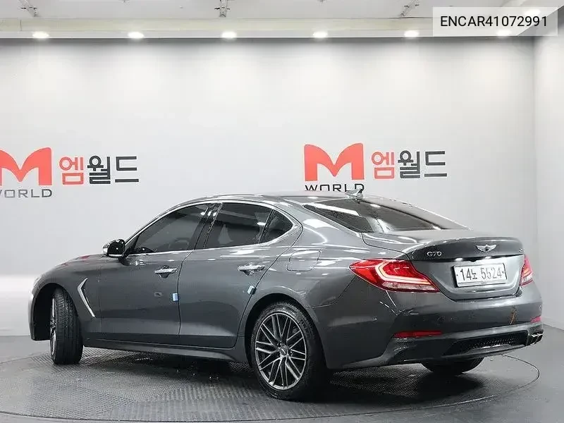 Genesis G70 2.0T Advanced 2WD, снимка 2 - Автомобили и джипове - 55038394