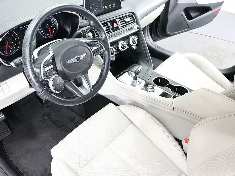 Genesis G70 2.0T Advanced 2WD, снимка 5 - Автомобили и джипове - 55038394