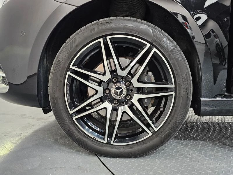 Mercedes-Benz V 300 1.9 Automatic КРАЙНА ЦЕНА: 72086 EUR, снимка 5 - Автомобили и джипове - 55966703