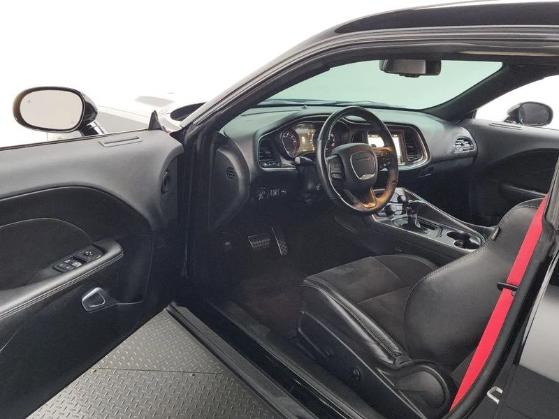 Dodge Challenger 3.6 Automatic, снимка 10 - Автомобили и джипове - 56003115