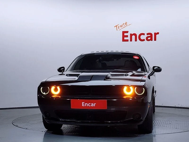 Dodge Challenger 3.6 Automatic, снимка 3 - Автомобили и джипове - 56003115