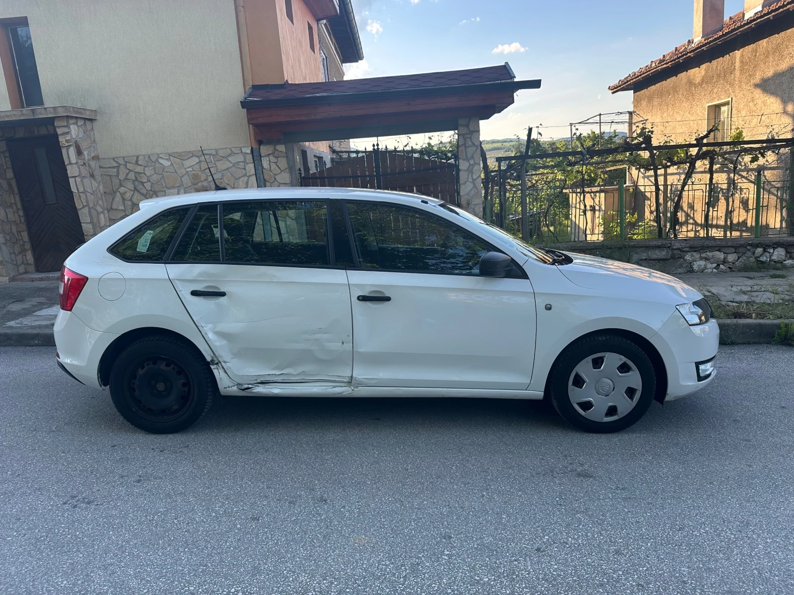 Skoda Rapid 1.2i - изображение 5