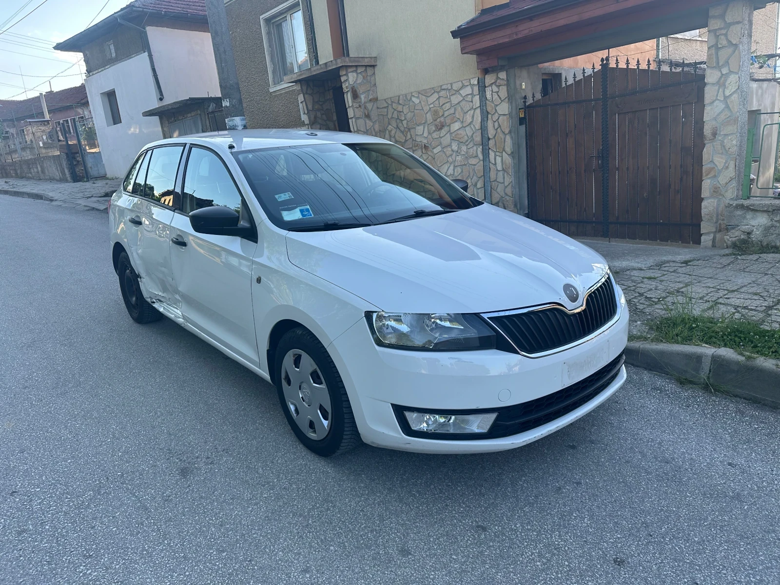 Skoda Rapid 1.2i - изображение 2