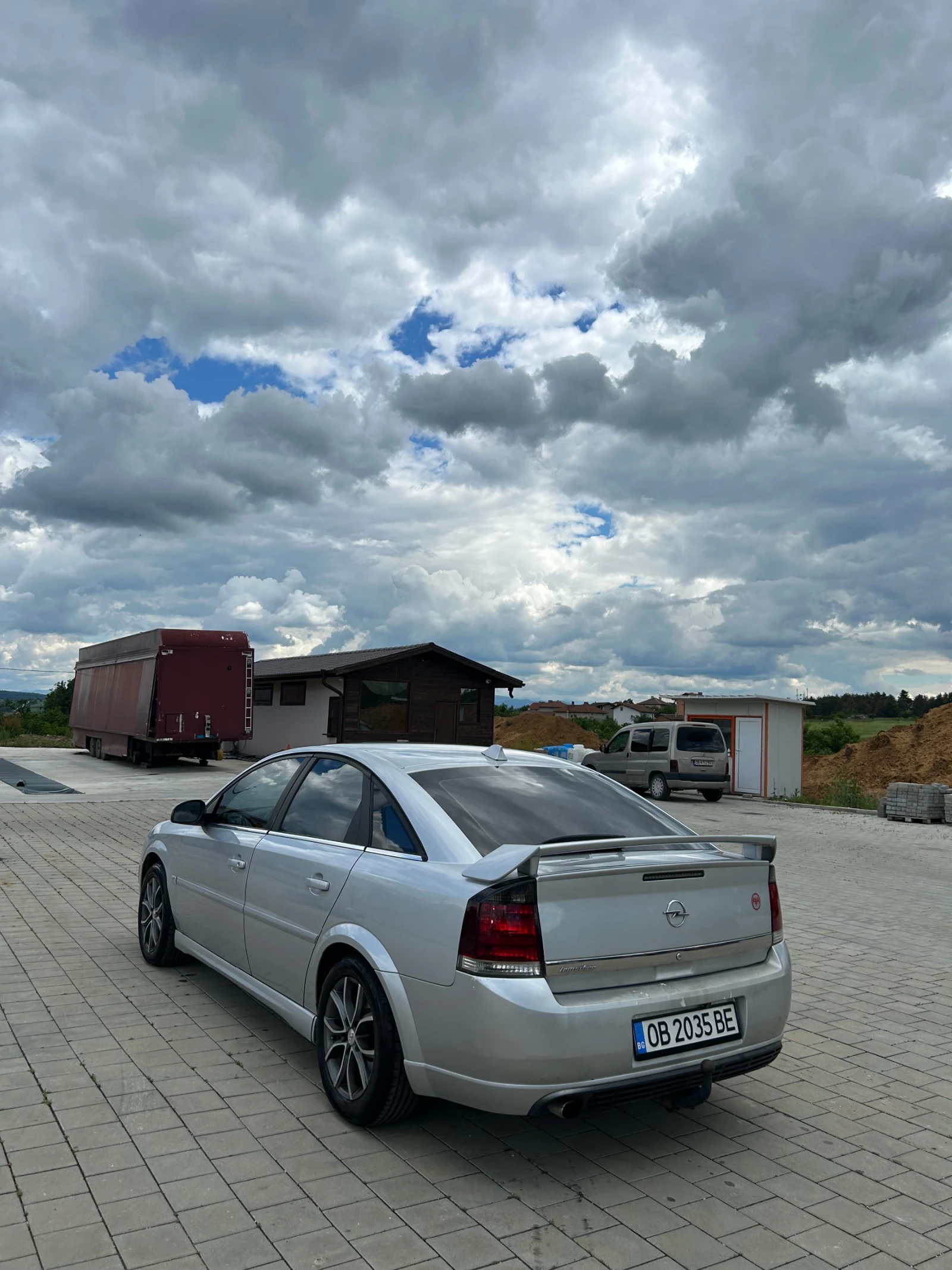 Opel Vectra GTS - изображение 3