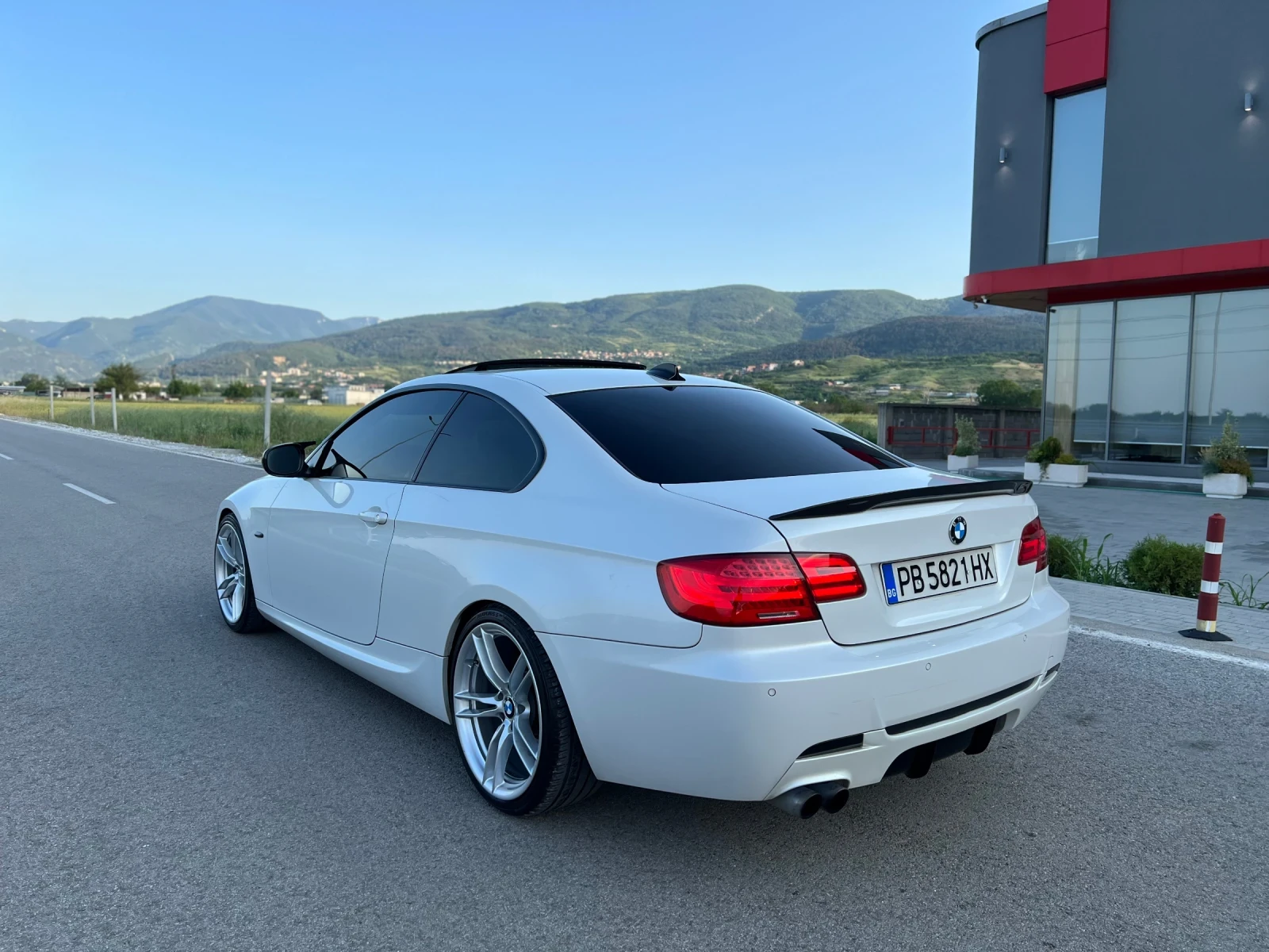 BMW 330 330d - изображение 4