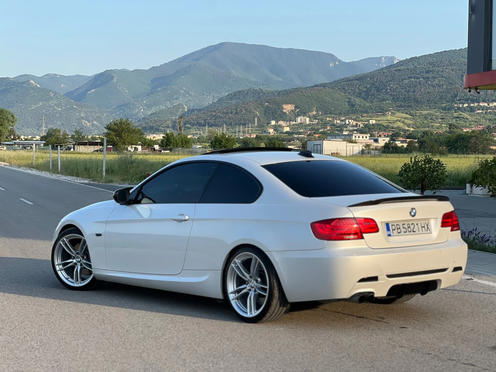 BMW 330 330d - изображение 10