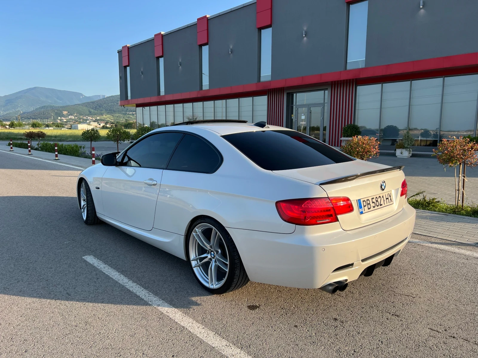 BMW 330 330d - изображение 2