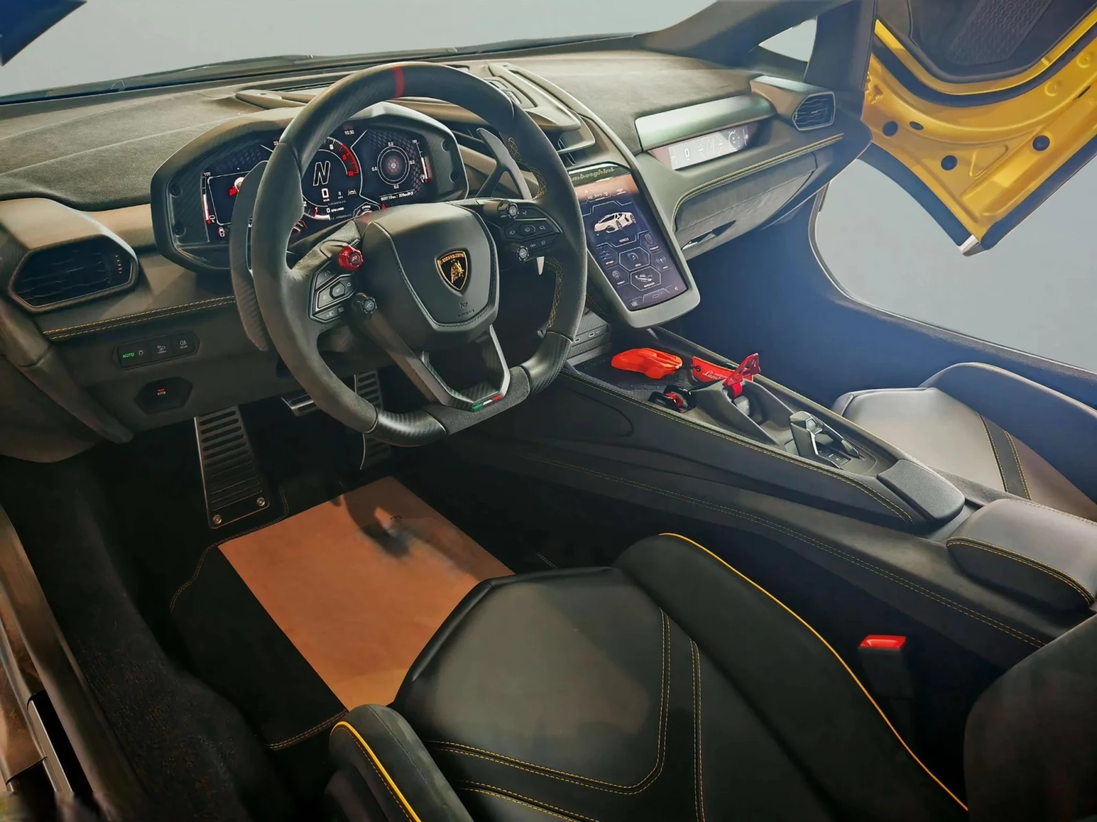 Lamborghini Revuelto  - изображение 5