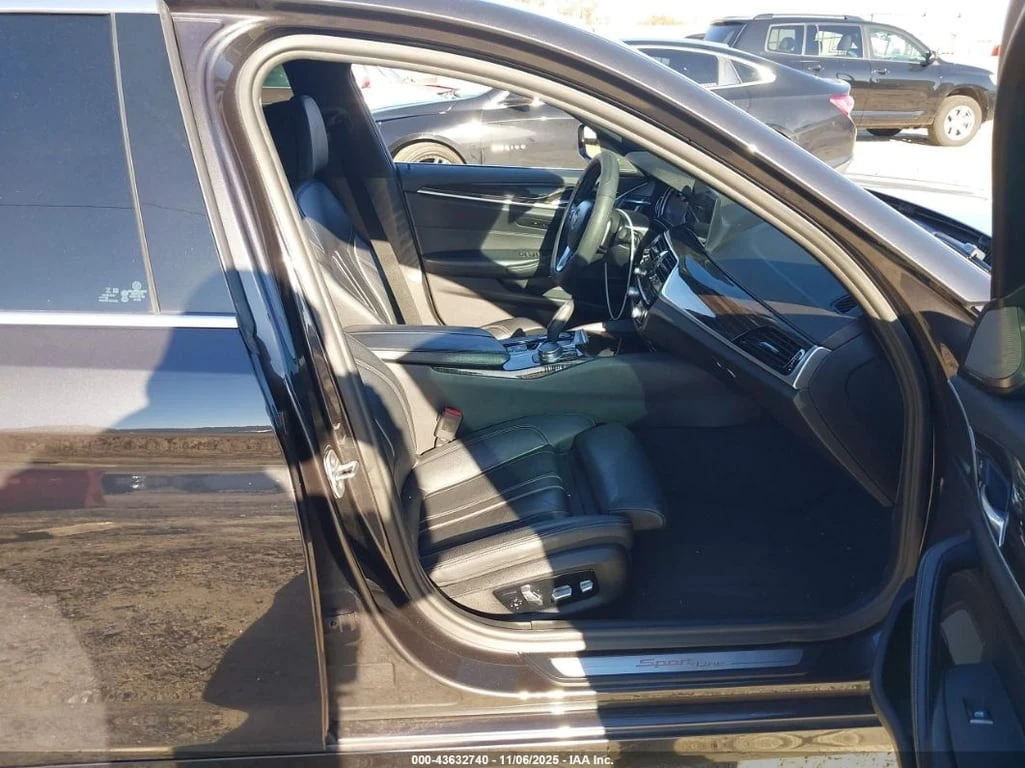 BMW 530 * CARFAX * БЕЗ ПЪРВОНАЧАЛНА ВНОСКА - изображение 5