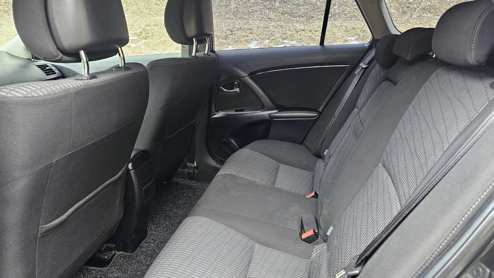 Toyota Avensis 1.8 | Mobile.bg � ����������� 13