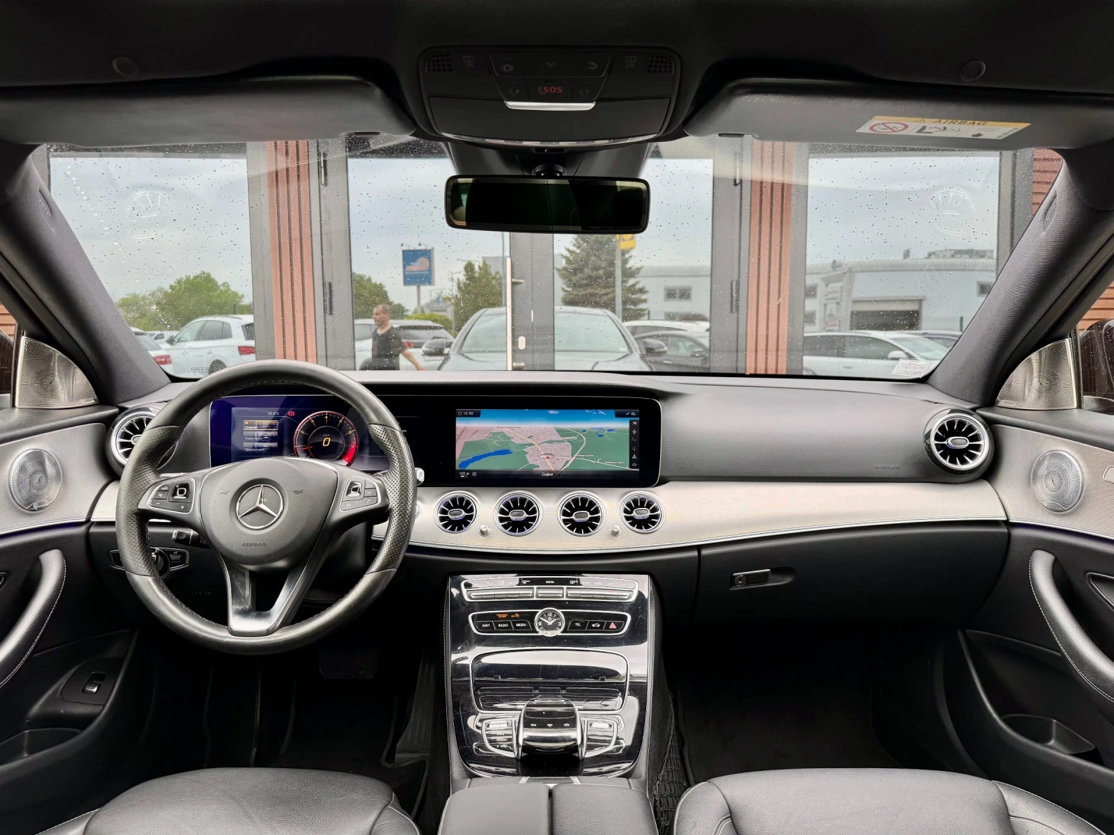 Mercedes-Benz E 220 Facelift* AMG 6.3* BURMESTER* Digital* Лизинг, снимка 10 - Автомобили и джипове - 54498900