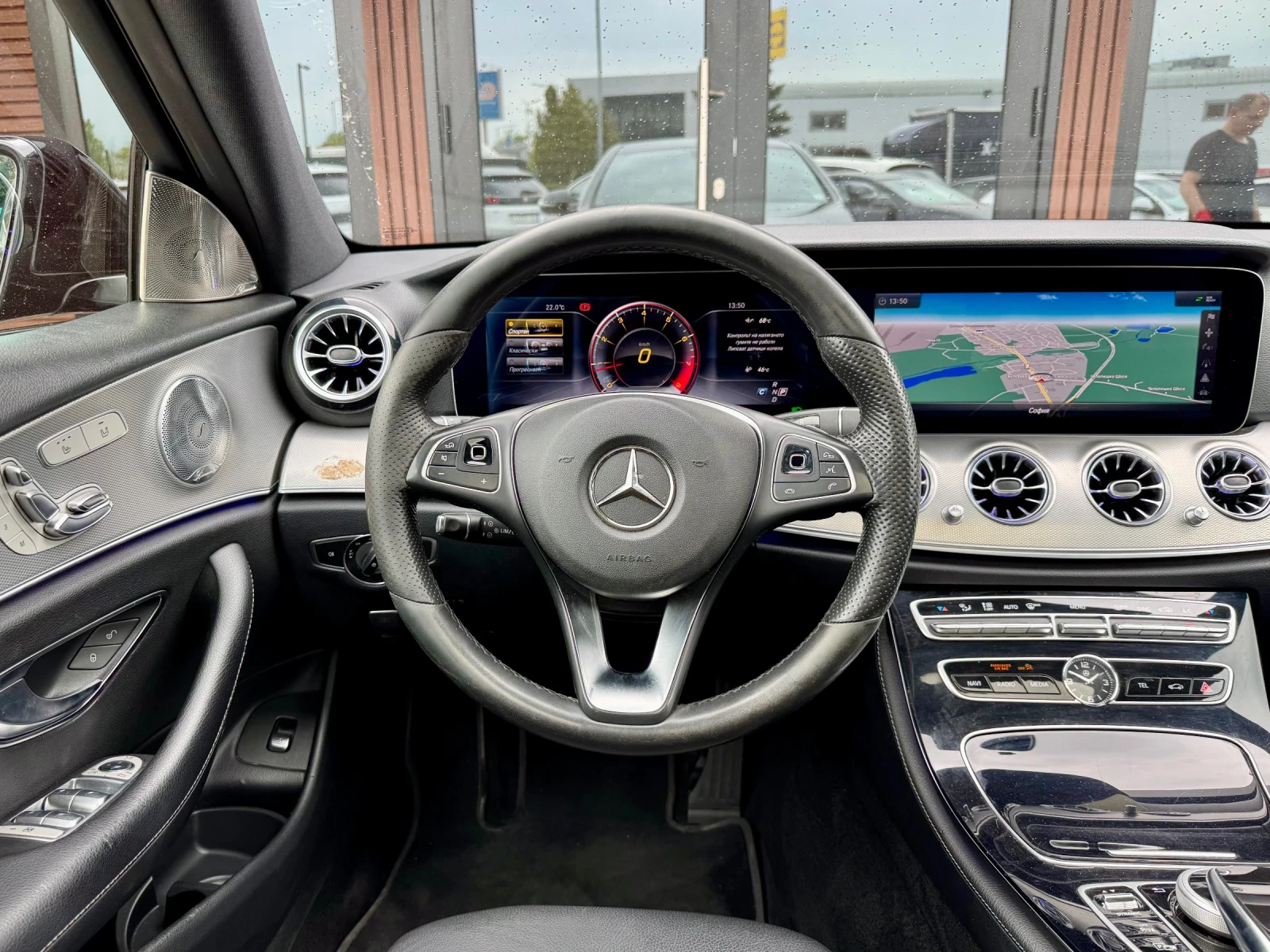 Mercedes-Benz E 220 Facelift* AMG 6.3* BURMESTER* Digital* Лизинг, снимка 9 - Автомобили и джипове - 54498900