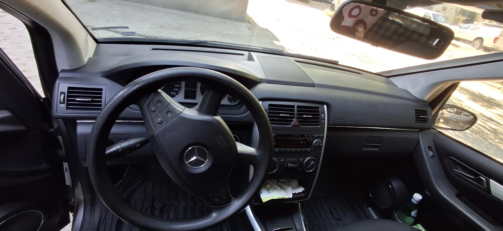 Mercedes-Benz B 180, снимка 12 - Автомобили и джипове - 55022919