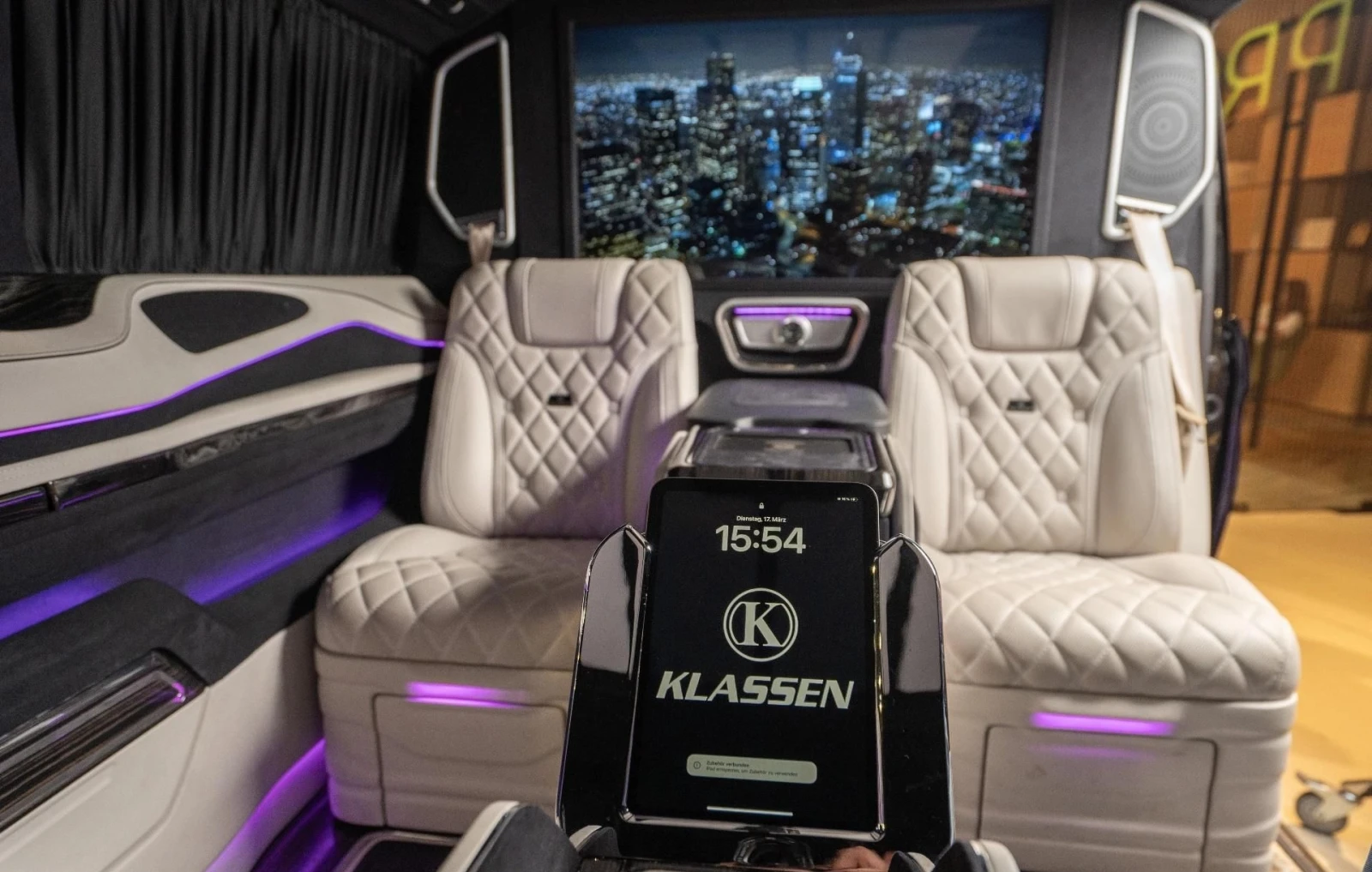 Mercedes-Benz V 300 d  4MATIC EXTRA-LONG by KLASSEN VIP, снимка 10 - Автомобили и джипове - 55439634