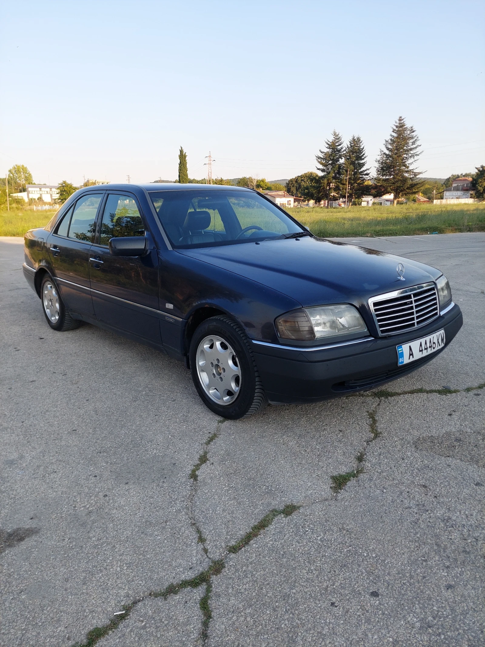 Mercedes-Benz C 180, снимка 6 - Автомобили и джипове - 55710384