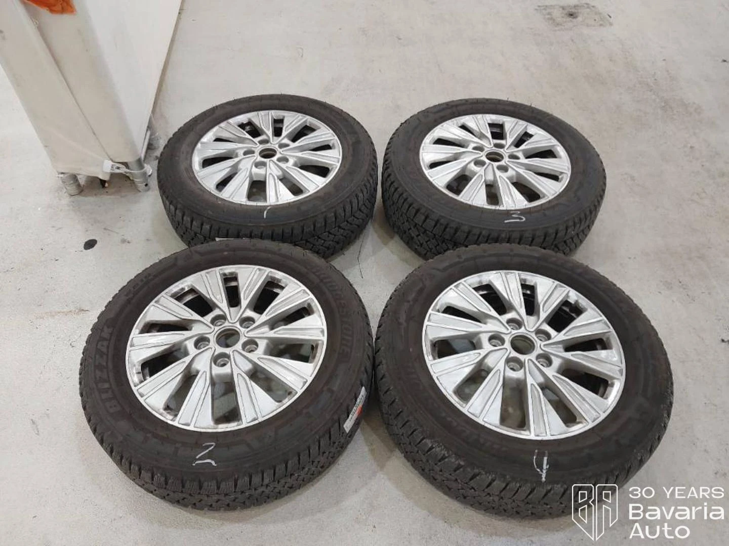 VW Multivan lang Edition DSG Easy Open Basic, снимка 17 - Автомобили и джипове - 55767050