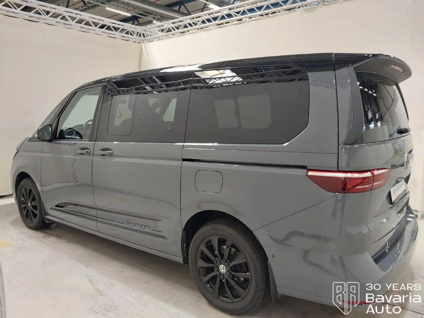 VW Multivan lang Edition DSG Easy Open Basic, снимка 2 - Автомобили и джипове - 55767050