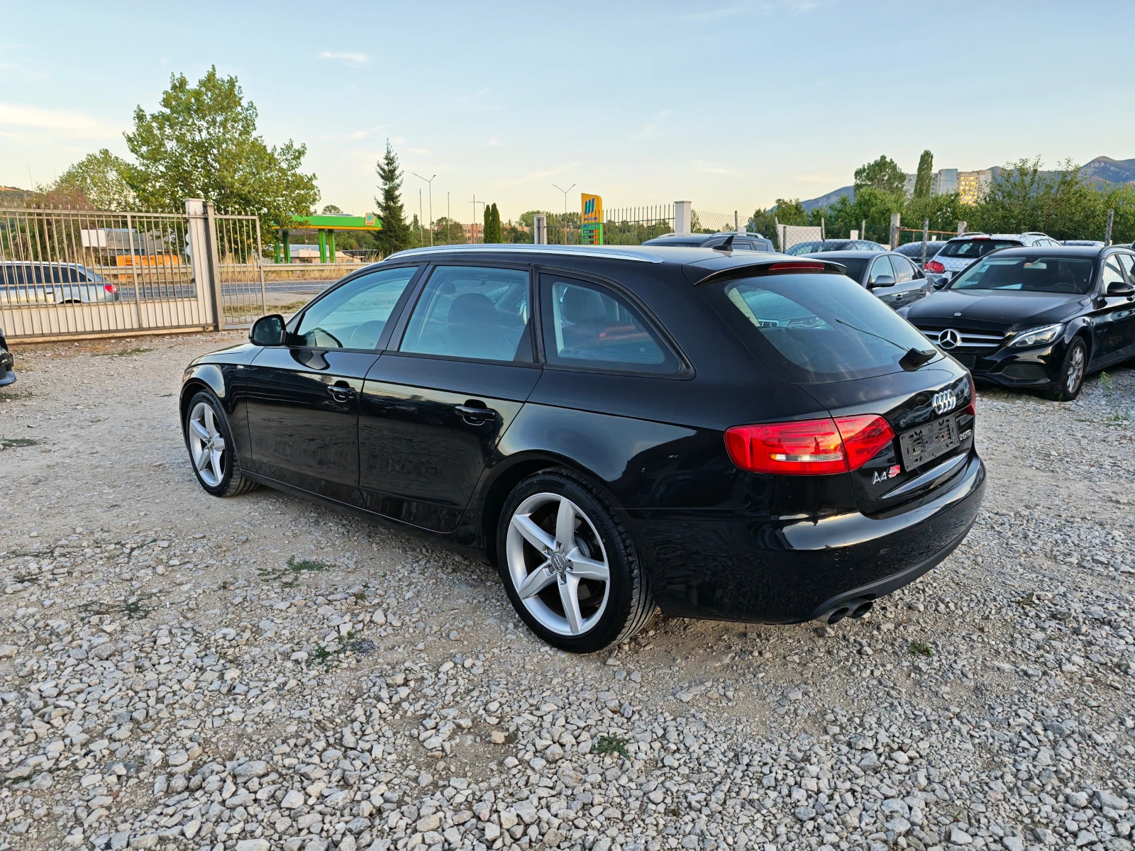Audi A4 2.0 tdi s-line, снимка 7 - Автомобили и джипове - 55962137