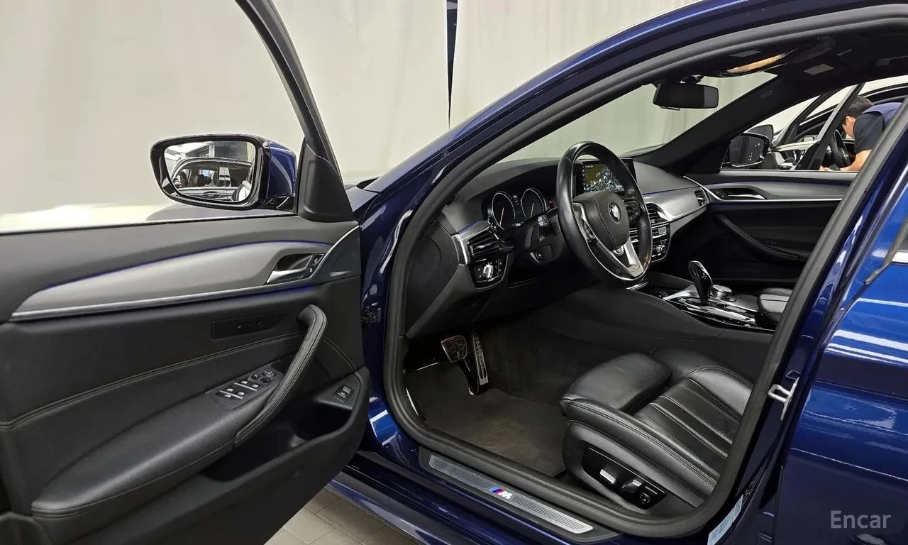 BMW 530 * 530i xDrive M Sport Package * ЦЕНА ДО БГ, снимка 10 - Автомобили и джипове - 56068330