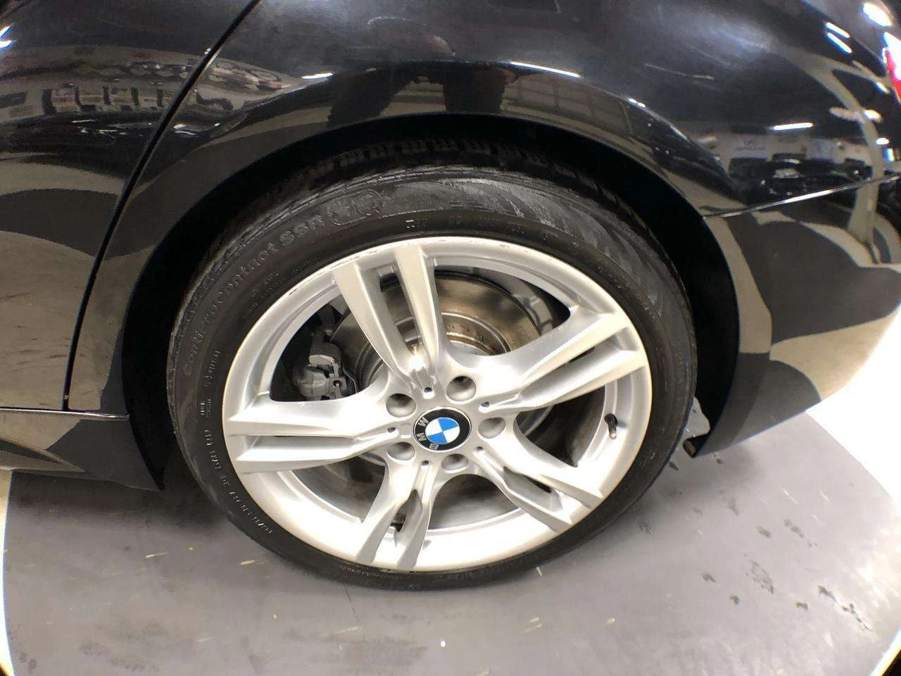 BMW 330 e PLUG IN HYBRID| M-PACK| ОПЦИЯ ЗА ФИНАНСИРАНЕ| , снимка 10 - Автомобили и джипове - 56099083