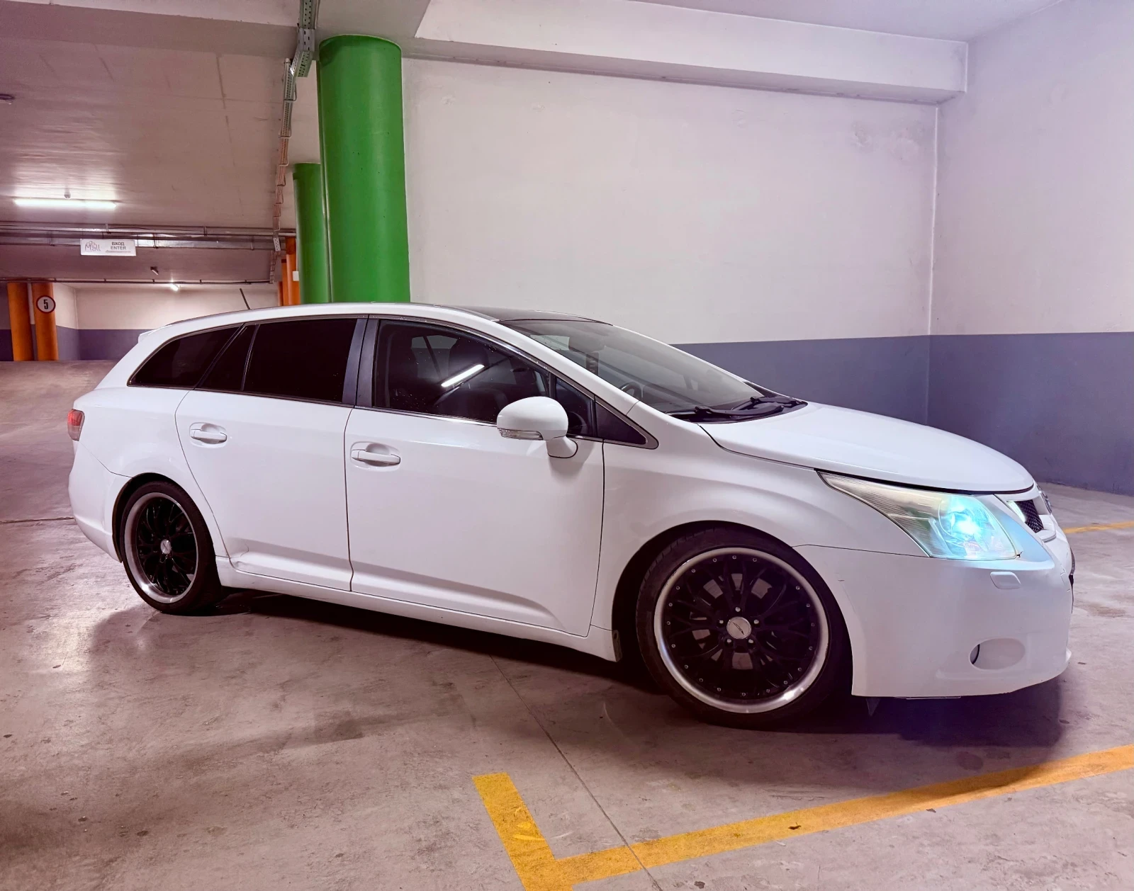 Toyota Avensis 2-2 D-Cat, снимка 6 - Автомобили и джипове - 56116225