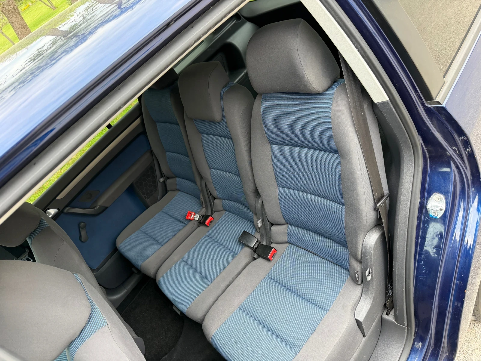 VW Touran 1.9TDI, снимка 9 - Автомобили и джипове - 56230186