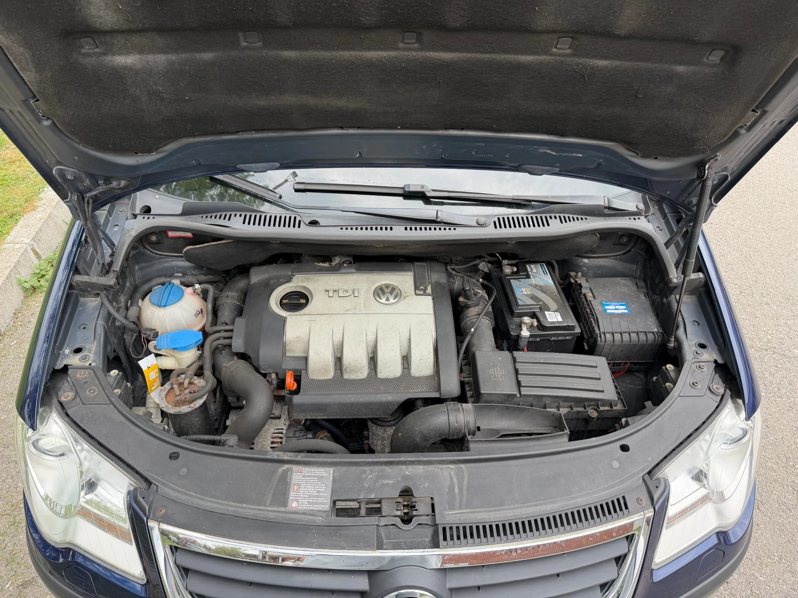VW Touran 1.9TDI, снимка 13 - Автомобили и джипове - 56230186