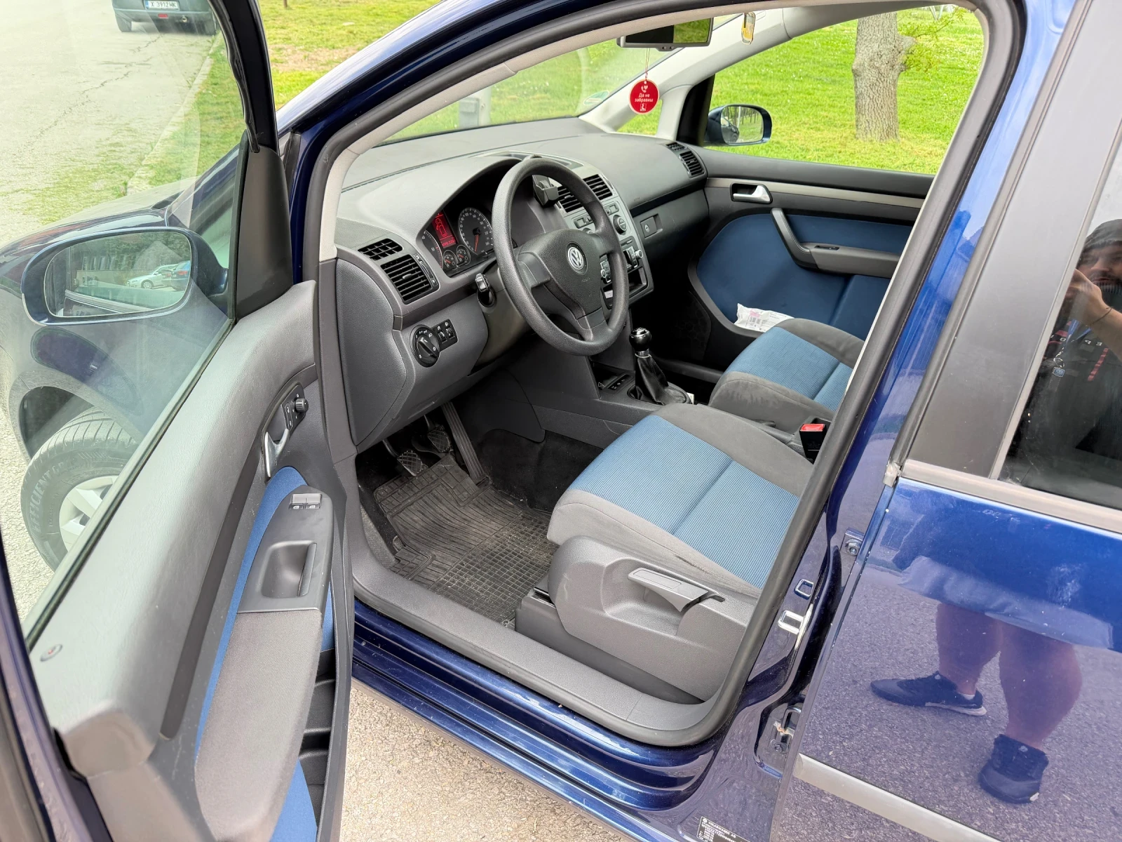 VW Touran 1.9TDI, снимка 8 - Автомобили и джипове - 56230186