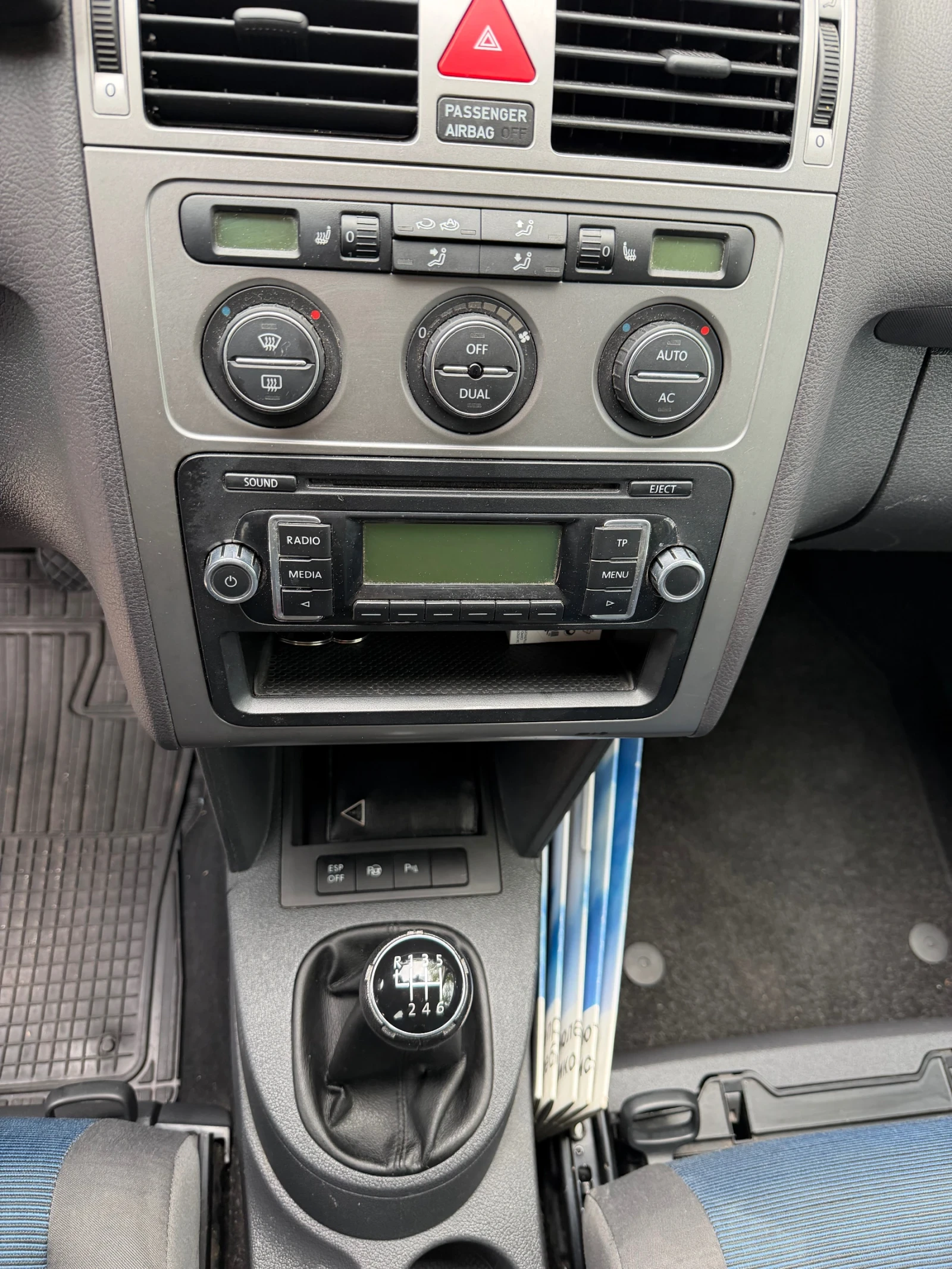 VW Touran 1.9TDI, снимка 11 - Автомобили и джипове - 56230186