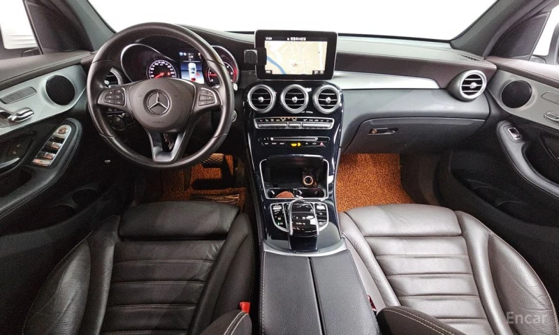 Mercedes-Benz GLC 220, снимка 7 - Автомобили и джипове - 53525416