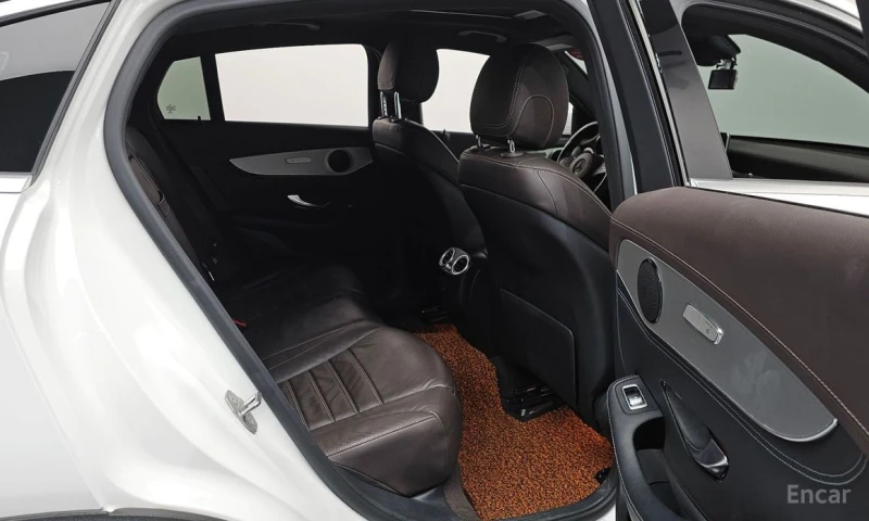 Mercedes-Benz GLC 220, снимка 12 - Автомобили и джипове - 53525416