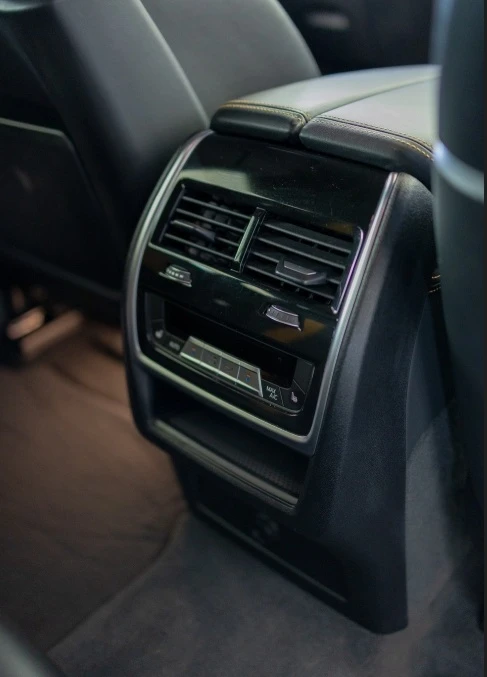 BMW X6 M Competition xDrive, снимка 8 - Автомобили и джипове - 53531040