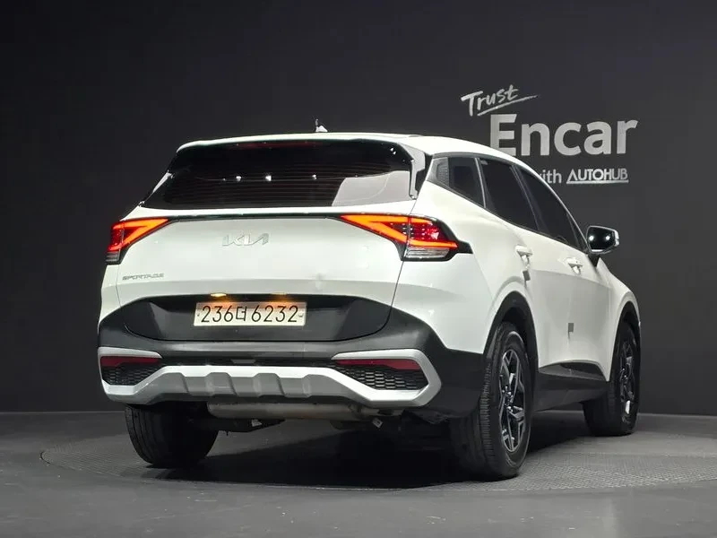 Kia Sportage 1.6T 2WD TRENDY, снимка 4 - Автомобили и джипове - 55789615