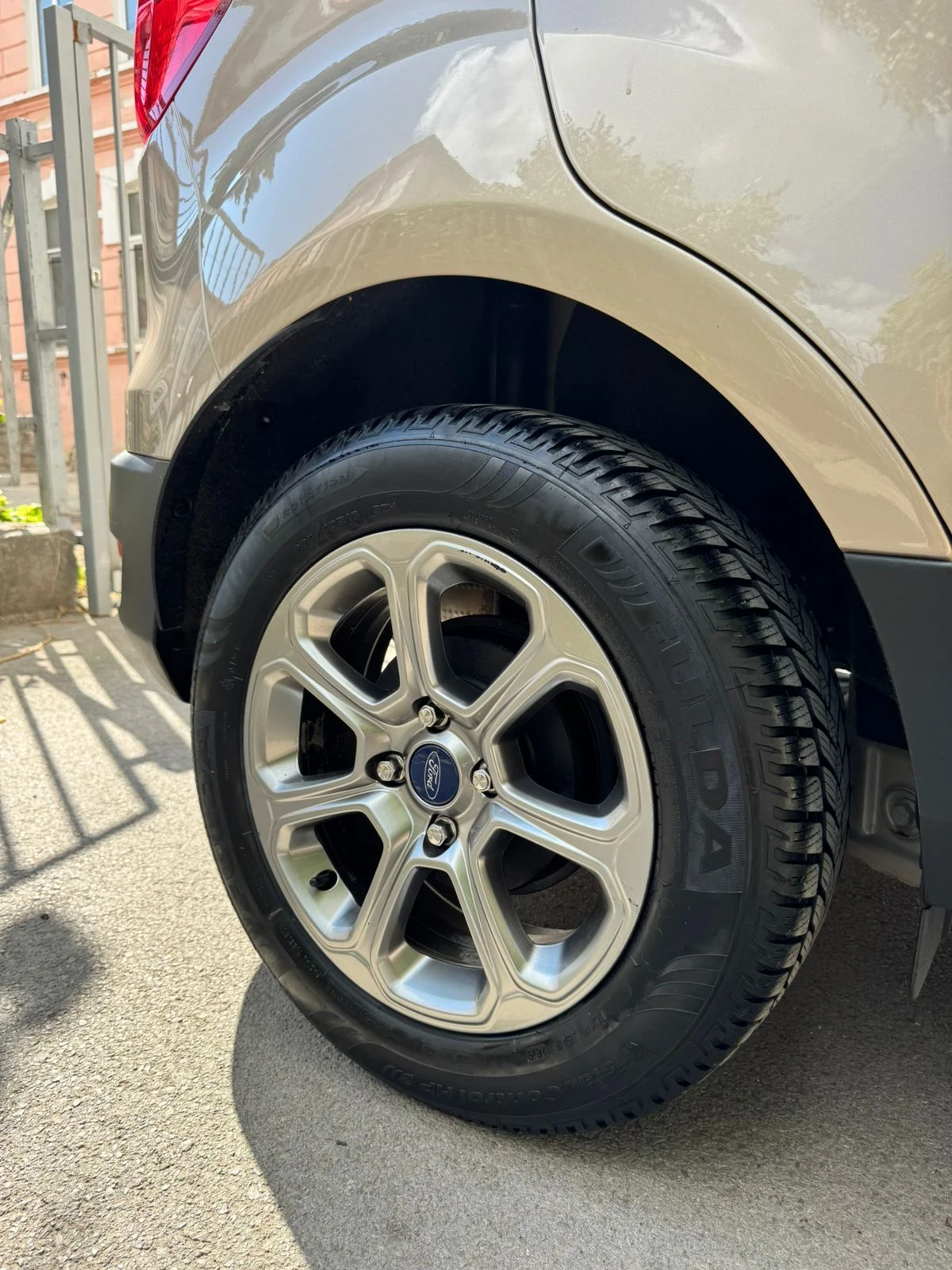 Ford EcoSport  - изображение 7