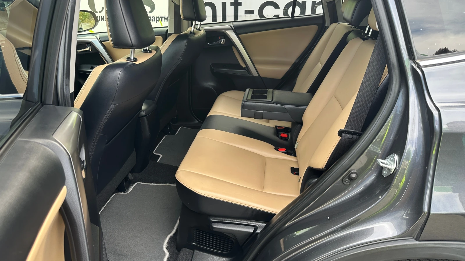 Toyota Rav4 2.5 Hybrid Luxury Premium - изображение 9