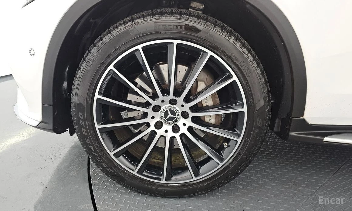 Mercedes-Benz GLC 220  - изображение 5