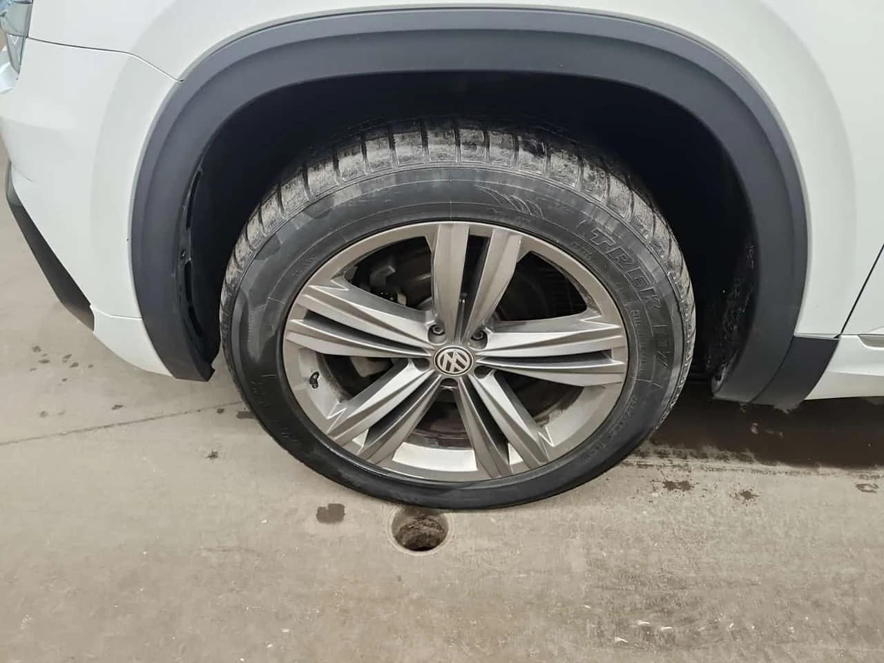 VW Atlas * HIGHLINE * ПАНОРАМА* ПОДГРЕВ* , снимка 6 - Автомобили и джипове - 54032218