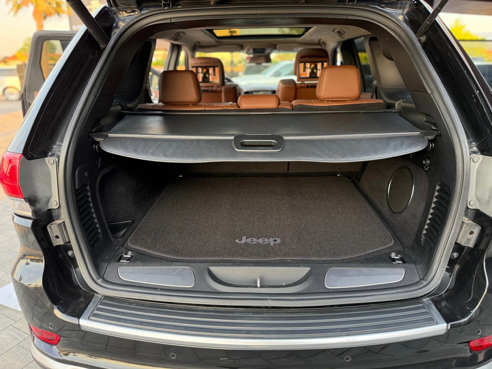 Jeep Grand cherokee TV= SUMMIT = Podgriavane= Obduhvane= Panorama, снимка 14 - Автомобили и джипове - 54340995