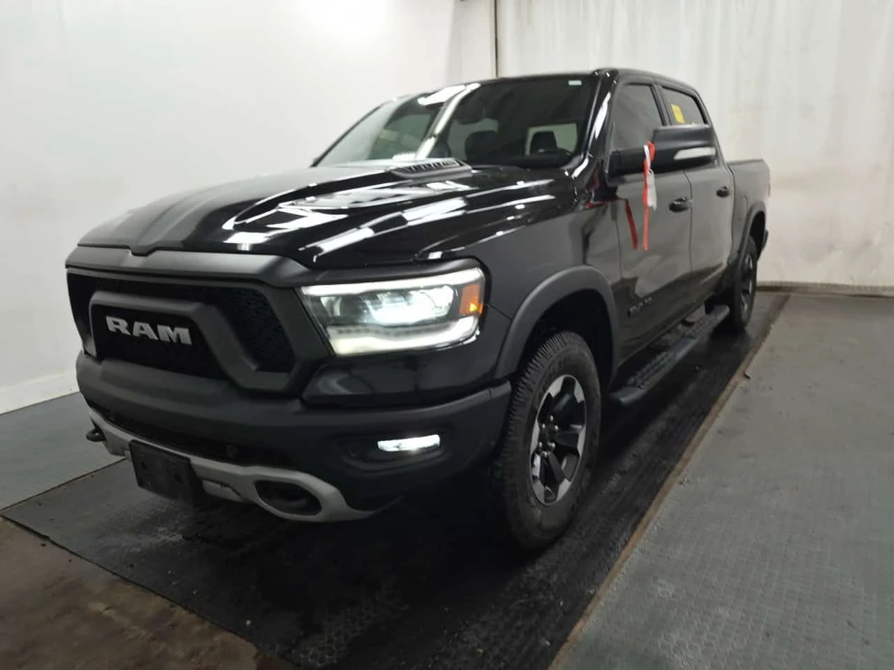 Dodge RAM 1500 REBEL CREW CAB SHORT BED| CARFAX| АВТОКРЕДИТ
